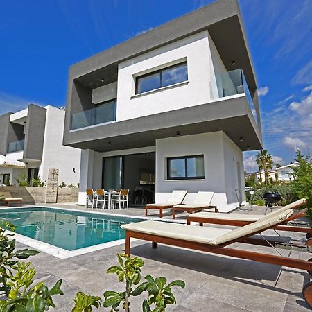 Villa Yria Coral Bay Exterior photo